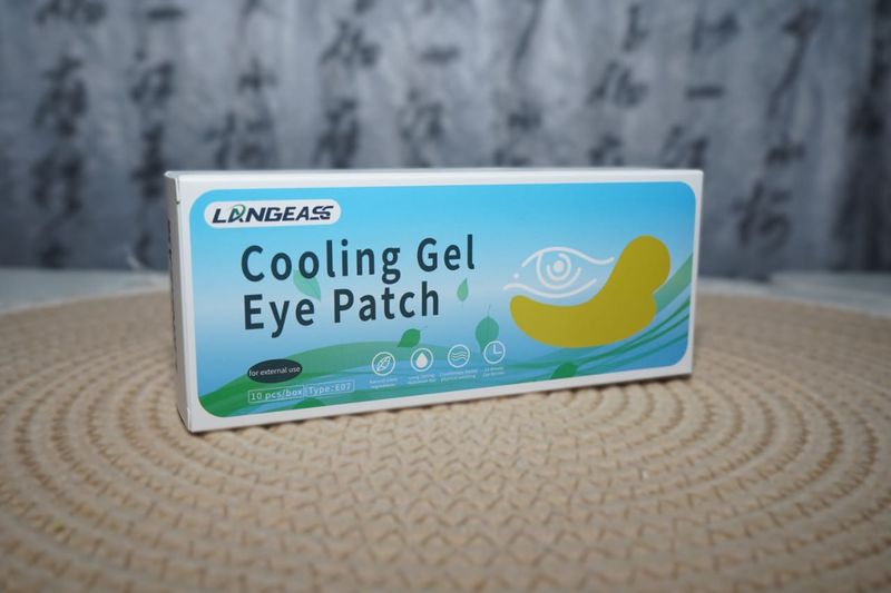 Under-eye patch box packaging